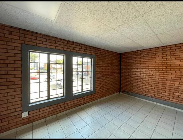 INDUSTRIAL PROPERTY TO RENT IN HENNOPSPARK
